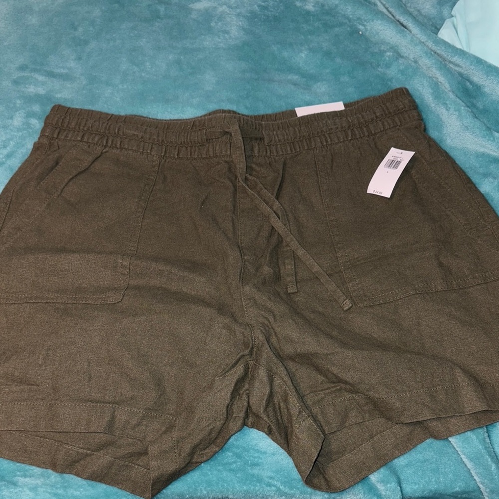 Old Navy Women’s Olive Green Shorts